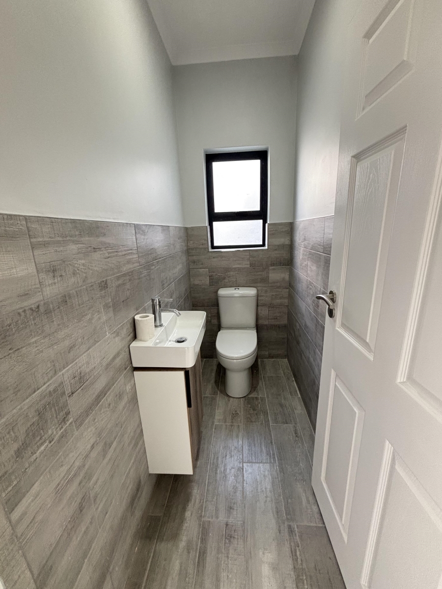 4 Bedroom Property for Sale in Sandown Western Cape